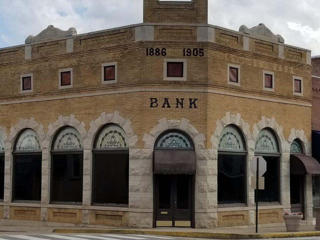 Two new restaurants bring different menus, jobs to downtown Van Buren