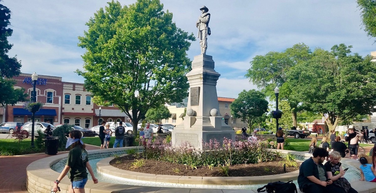 Confederate Statue On Bentonville Square Moving To Park Near Bentonville Cemetery Talk Business Politics