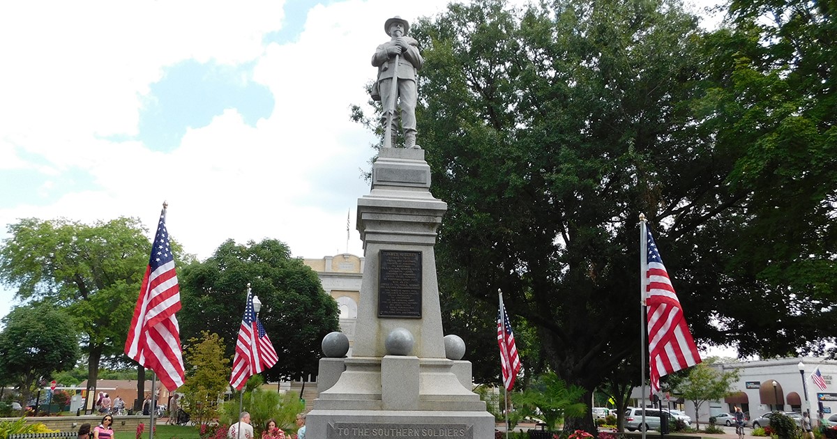 Confederate statue removed from downtown square in Bentonville (UPDATED